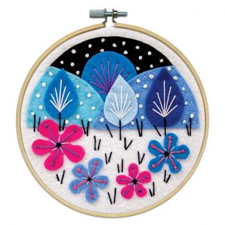 Design Works Crafts, Felt Applique Kit, Winter Night, 6830