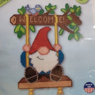 Design Works Crafts, Counted Cross Stitch Kit, Plastic Canvas, Welcome Gnome, 3722